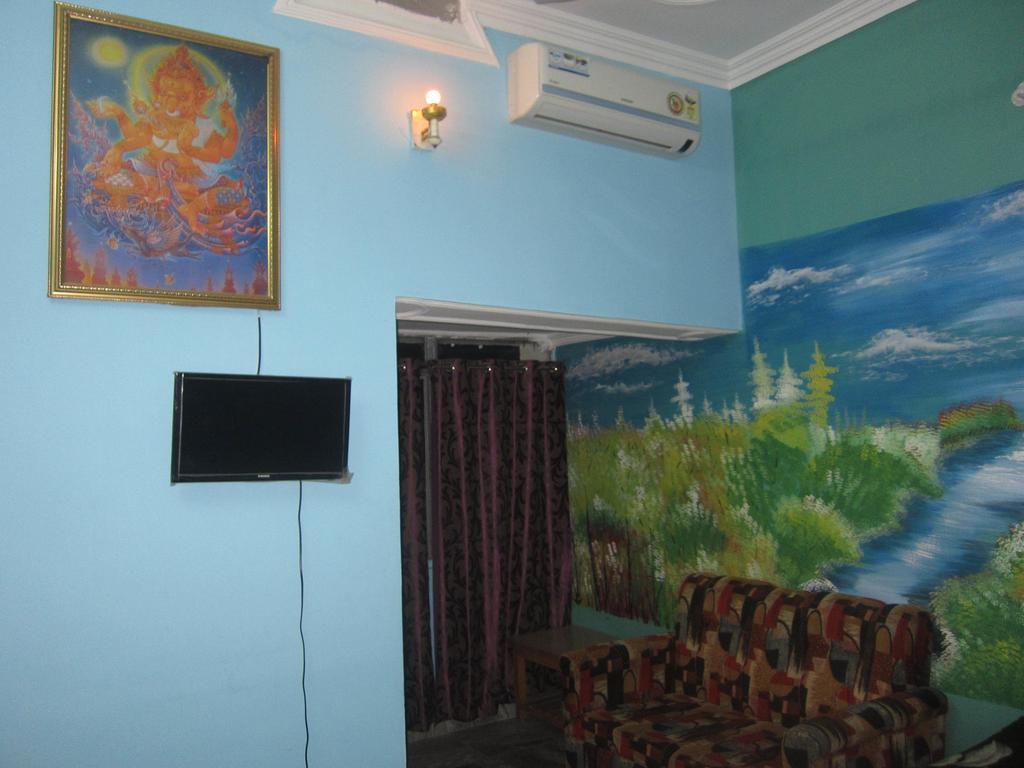 Anukul Guest House Bodhgaya Bagian luar foto