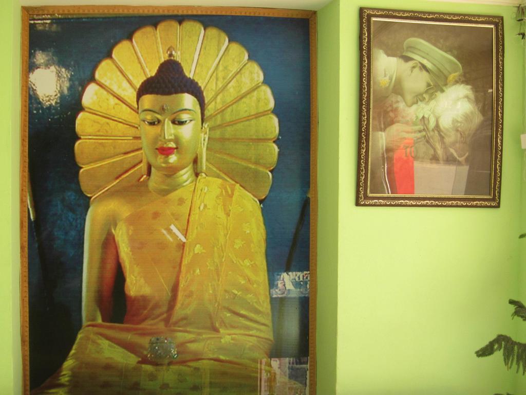 Anukul Guest House Bodhgaya Bagian luar foto