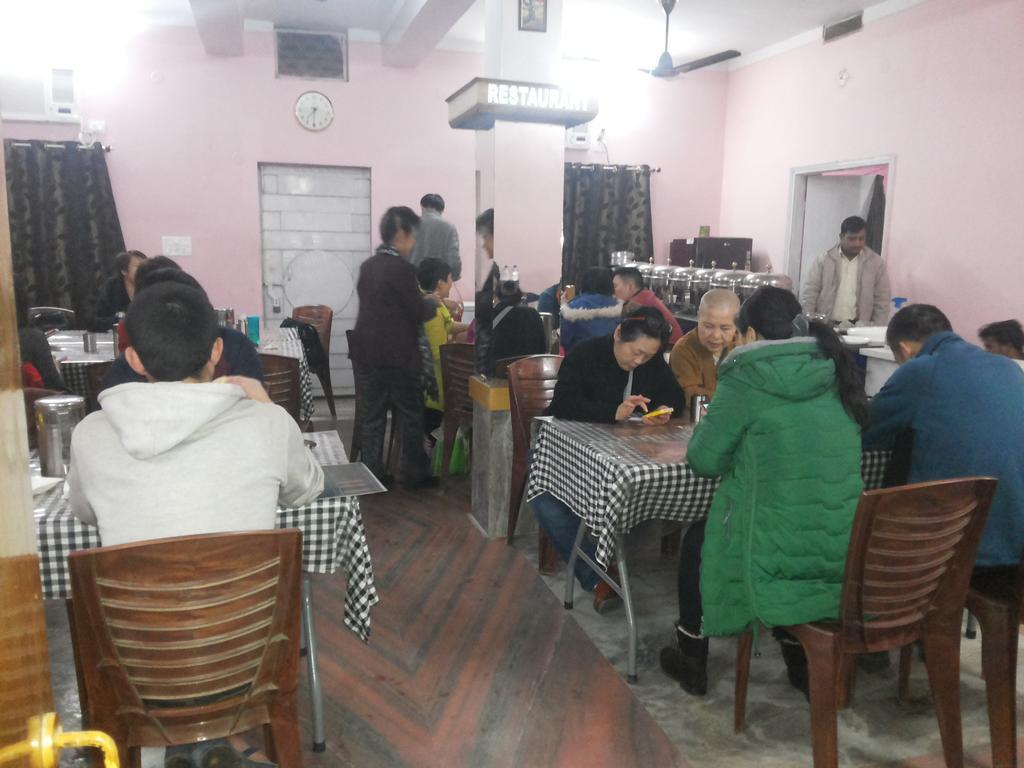 Anukul Guest House Bodhgaya Bagian luar foto