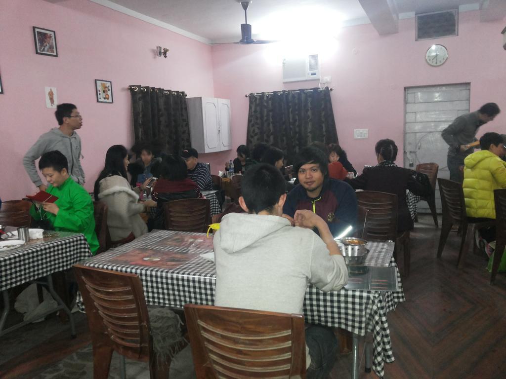Anukul Guest House Bodhgaya Bagian luar foto